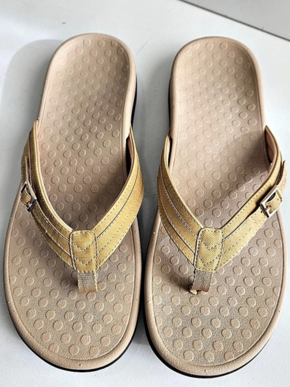 Vionic PATTY Women's Gold-Tone Sandals US 11 Like New